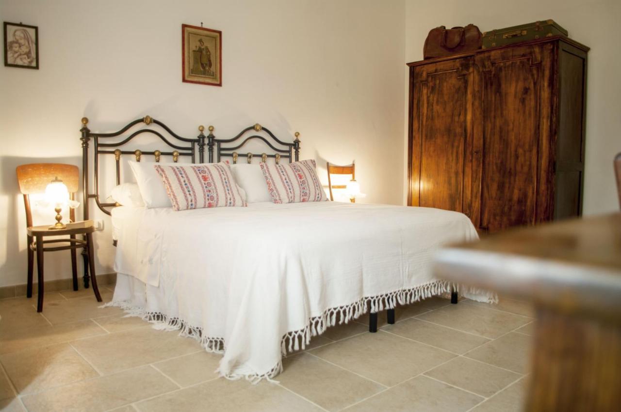 Il Trullo Bianco A Masseria Santalachicca Masseria Orimini Exteriör bild