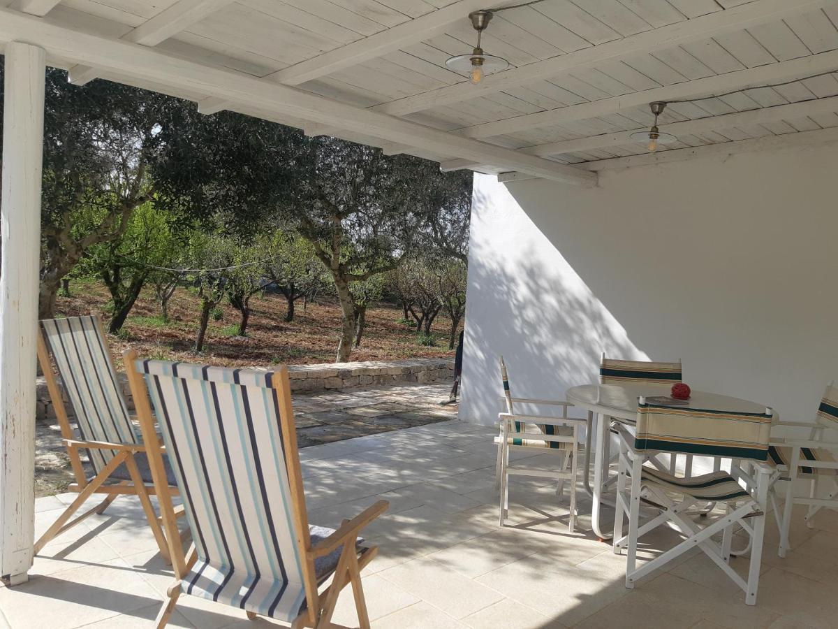 Il Trullo Bianco A Masseria Santalachicca Masseria Orimini Exteriör bild