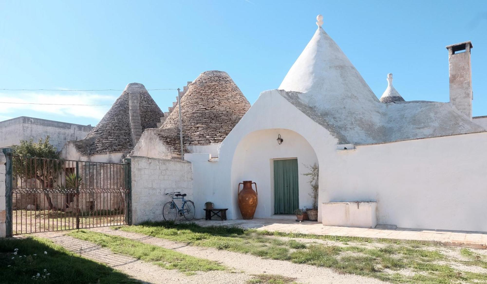 Il Trullo Bianco A Masseria Santalachicca Masseria Orimini Exteriör bild